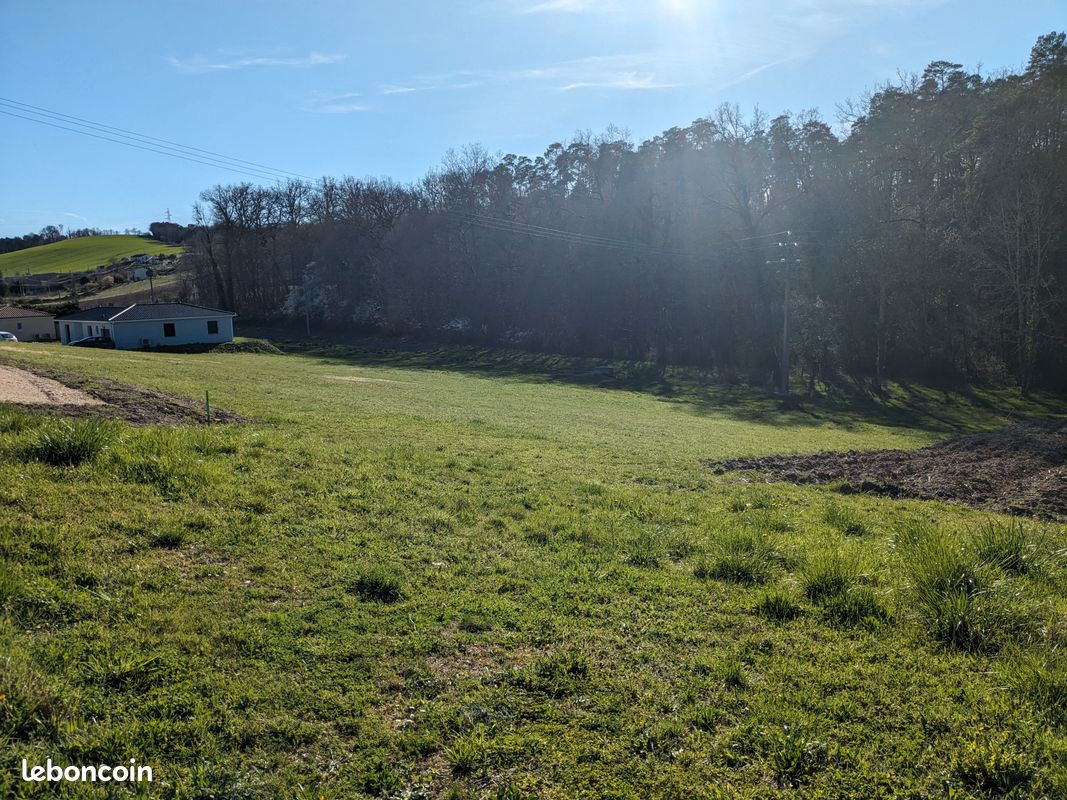 Terrain 1880 m² · à Coursac · 38 500 €