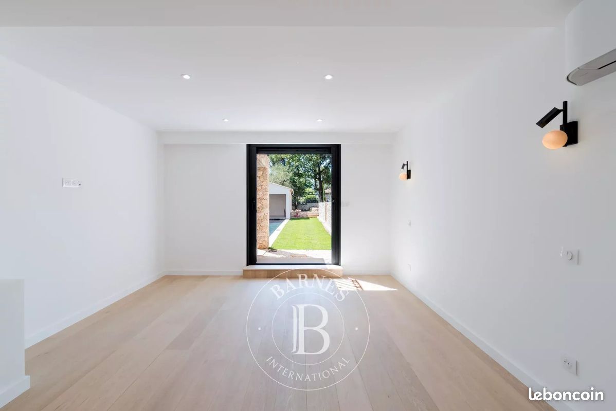 Villa 7 pièces 239 m² (image 18)