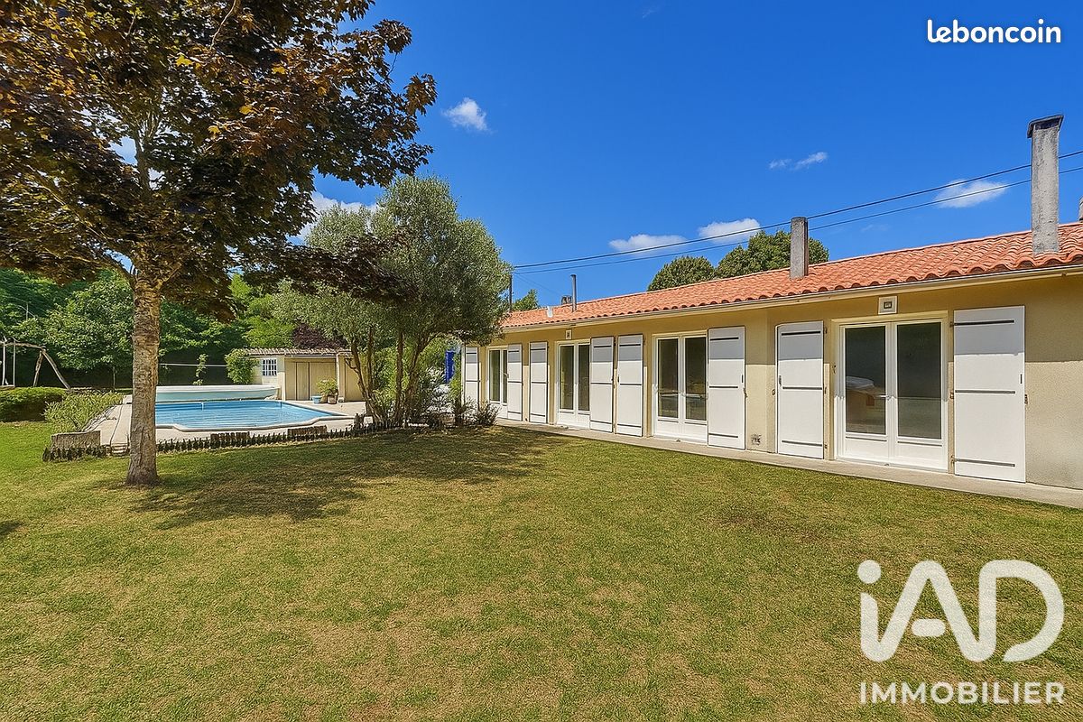 Maison 8 pièces 168 m² · à Parcoul-Chenaud · 168 m² · 167 000 €