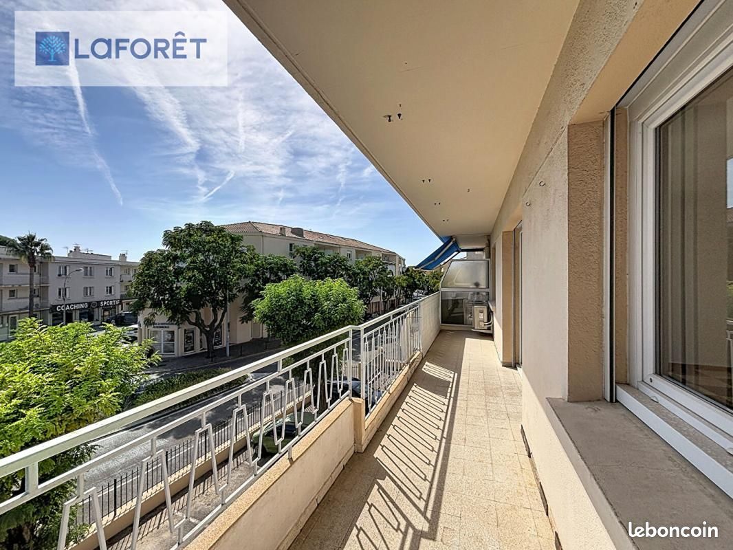 Appartement 3 pièces 55 m² · à Sanary-sur-Mer · 55 m² · 911 €/mois