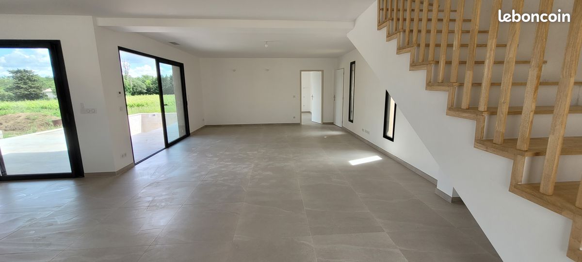 Maison 5 pièces 135 m² · à Arpaillargues-Et-Aureillac · 135 m² · 1 800 €