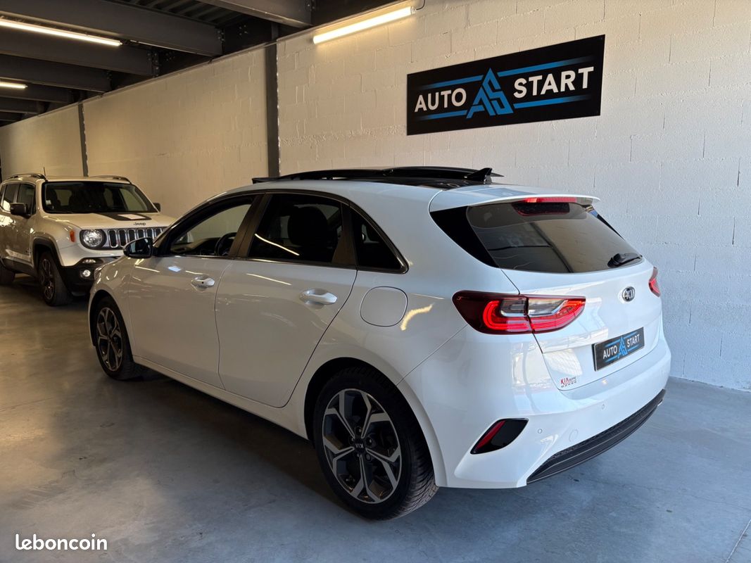KIA CEED GT-Line 126cv - TOIT OUVRANT/APPLE CARPLAY/CAMÉRA DE RECUL/RADARS/JANTES 17" (image 7)