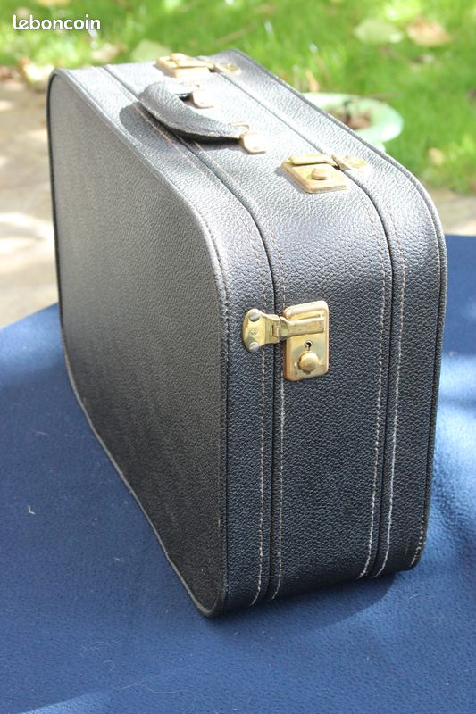 Valisette deux compartiments (trousse de toilette et habits) (image 5)