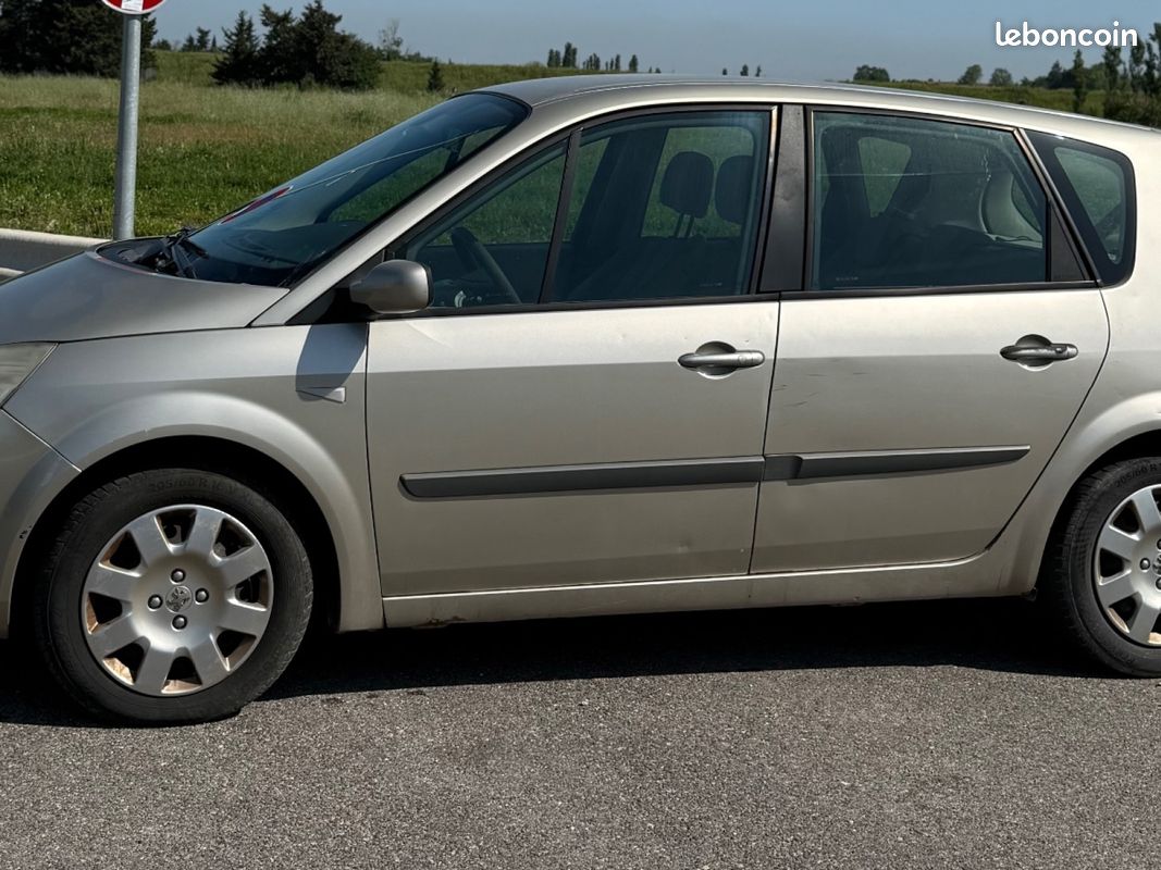 RENAULT SCENIC II 1.9 dCi 130 FAP Exception Proactive A (image 4)