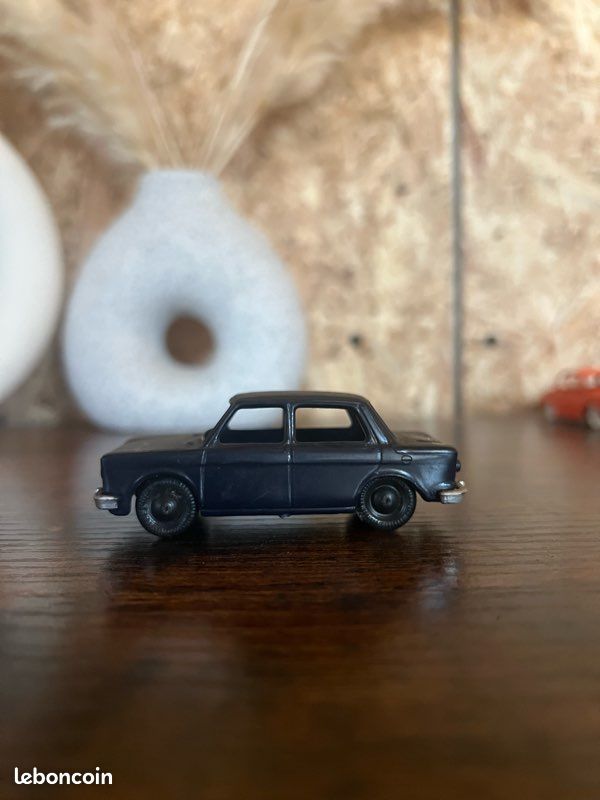 Jouet Ancien En Plastique 24cm - Cabriolet US Simca (échelle ~1/20), Oyonnax, Bel état