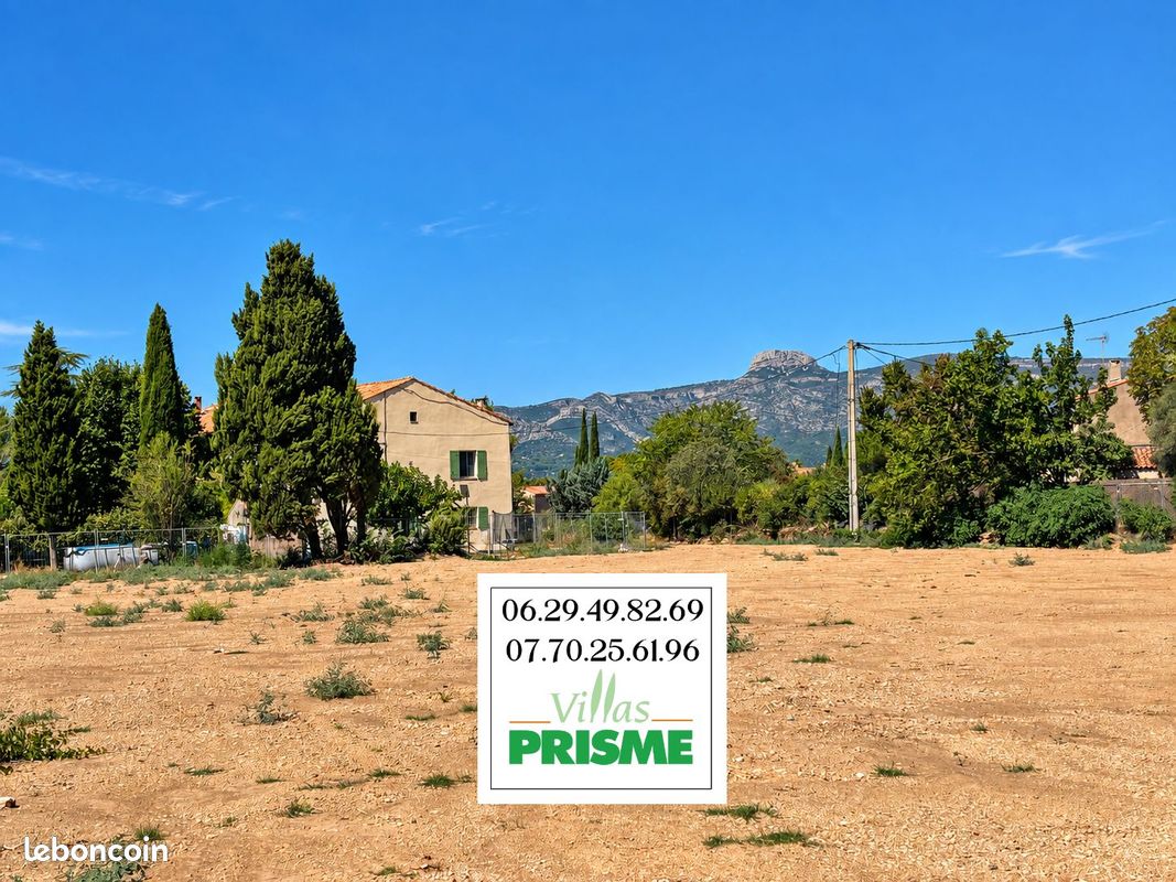 Terrain 767 m² · à Gémenos · 460 000 €