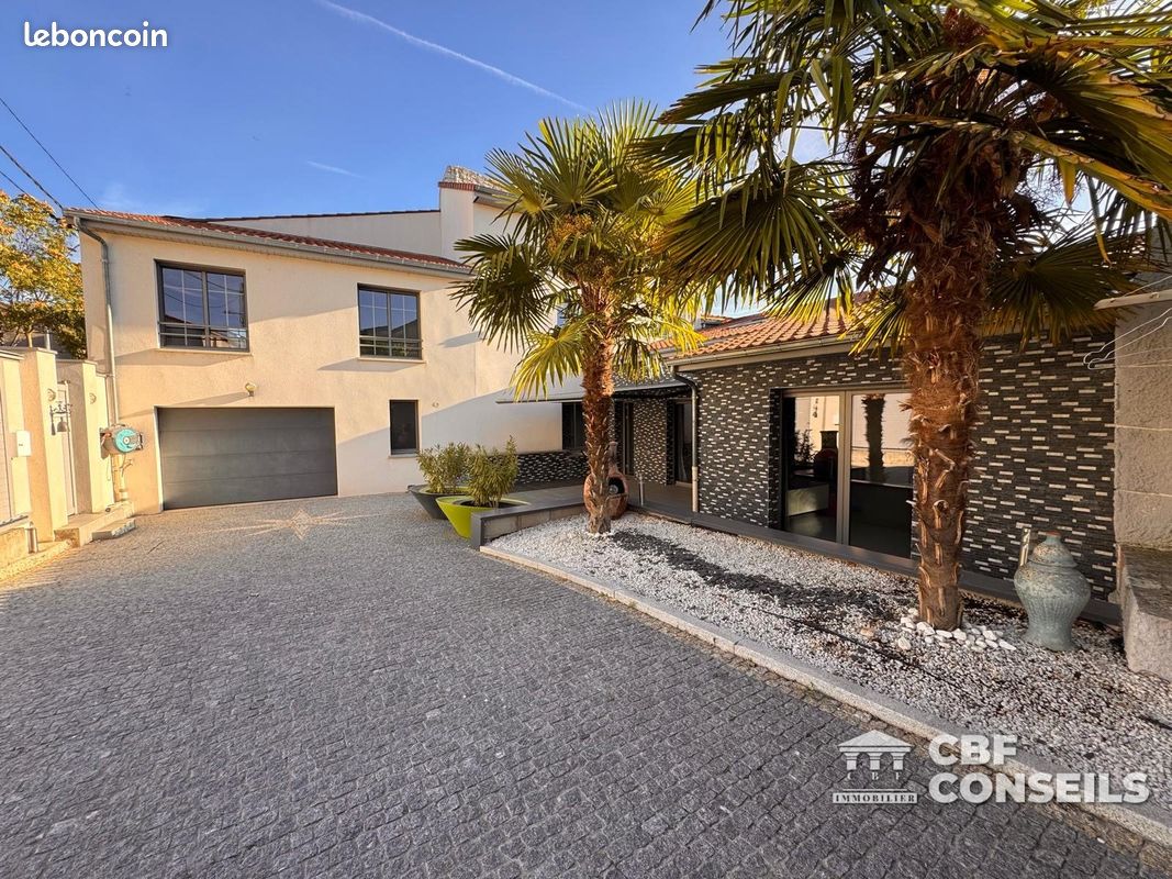 Maison 7 pièces 160 m² · à Pont-du-Château · 160 m² · 325 000 €