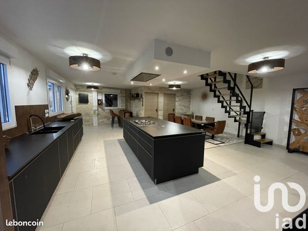 Maison 4 pièces 140 m²