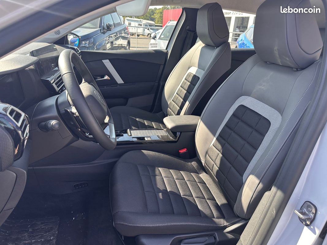 Citroen C4 1.2 HYBRIDE 145CH PLUS E-DCS6 (image 7)