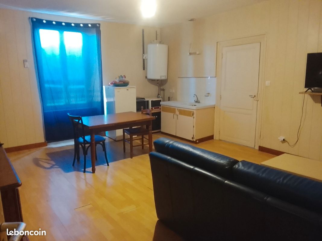 Appartement 2 pièces 45 m² · à Thénezay · 45 m² · 420 €/mois