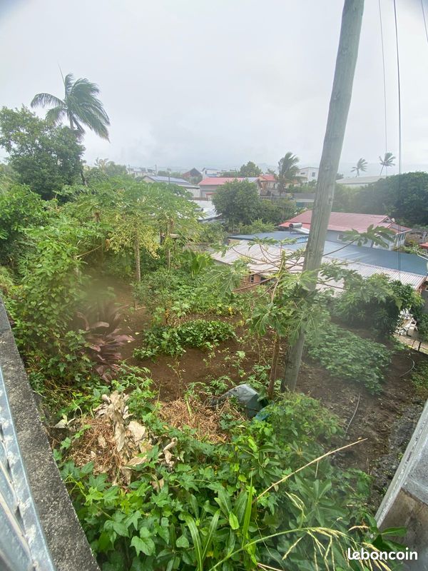 Terrain à vendre · à Sainte-Suzanne · 169 000 €