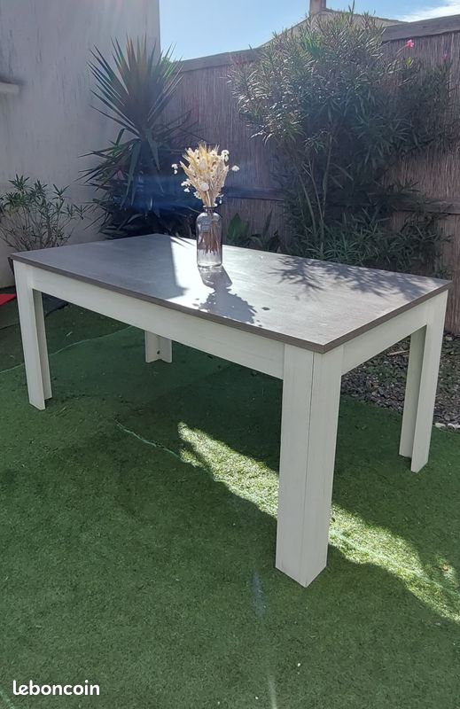 Table a manger (image 1)