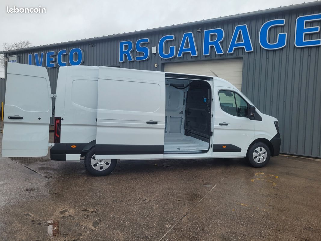 RENAULT MASTER IV L3H2 FOURGON 3T5 TRACTION 2.0 Blue DCI 150 ADVANCE 03 PLACES NEUF avec CAMÉRA DE RECUL + RADARS ARRIERE + OPEN R-LINK + PNEUS TOUS TEMPS + ROUE DE SECOURS ( Prix de Vente 30 990 HT ) (image 10)