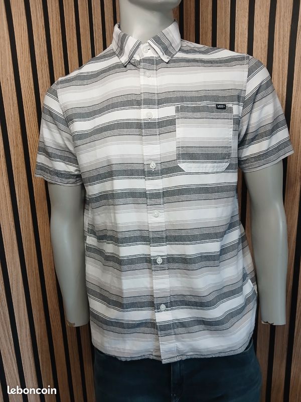 Chemise Volcom Homme XL – Manches Courtes, Rayures Grises, Coupe Moderne – Très Bon État