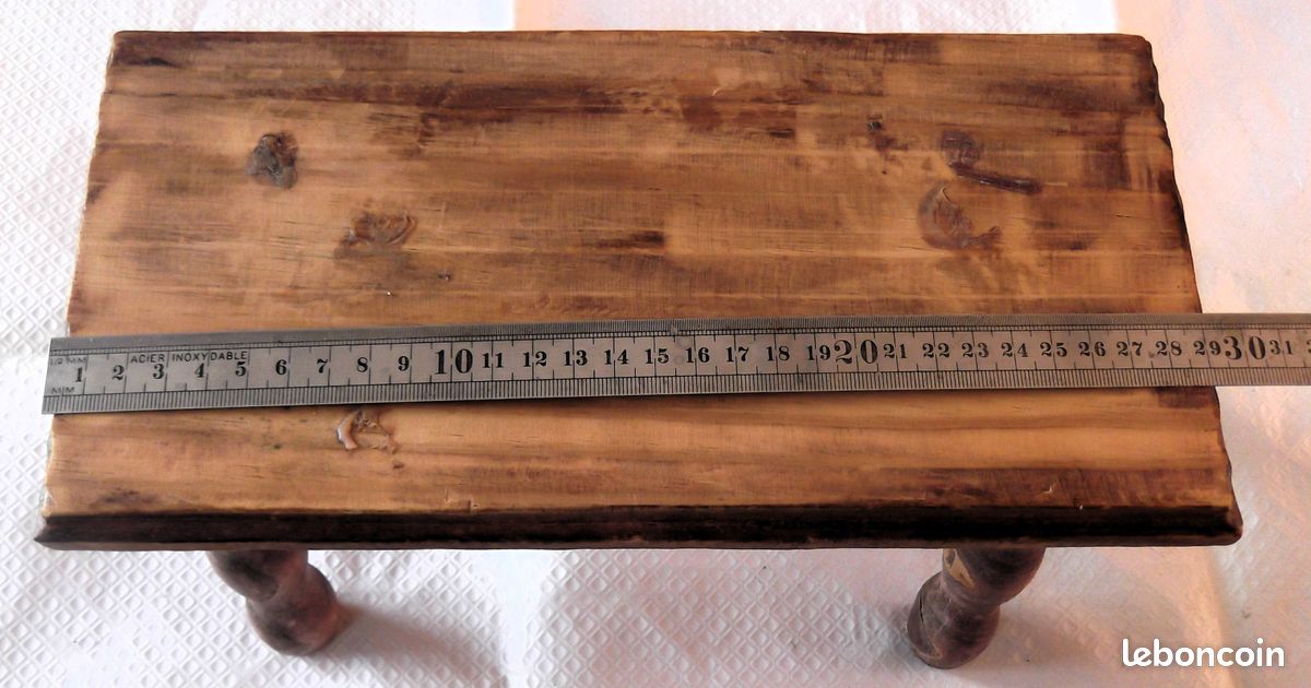 Ancien repose pieds en bois (image 8)