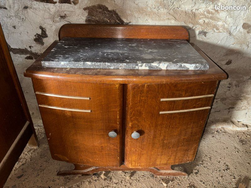 Meuble en bois (image 1)