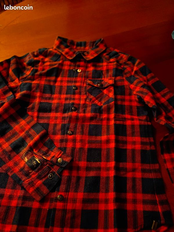 Lot de 4 vêtements garçon, taille 8 ans (image 2)