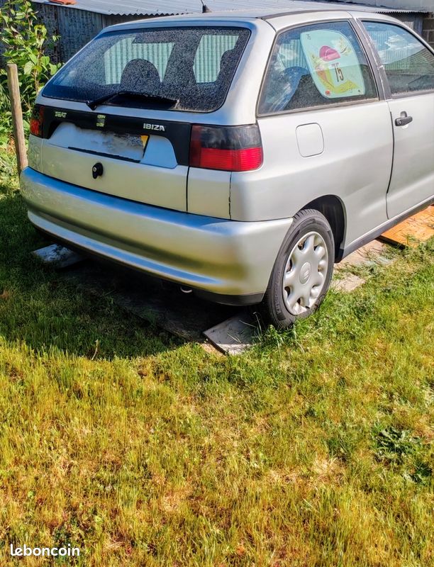 SEAT Ibiza de 1999 version 2000 (image 3)