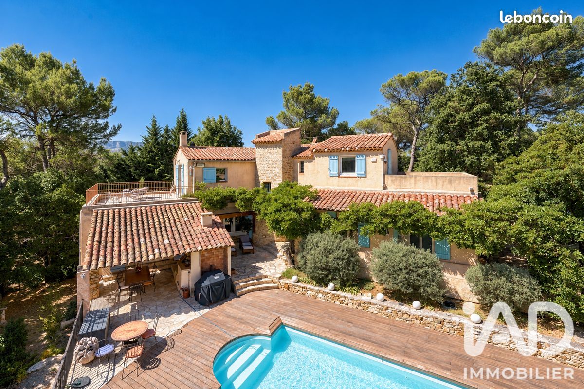 Maison 7 pièces 270 m² · à Fuveau · 270 m² · 980 000 €