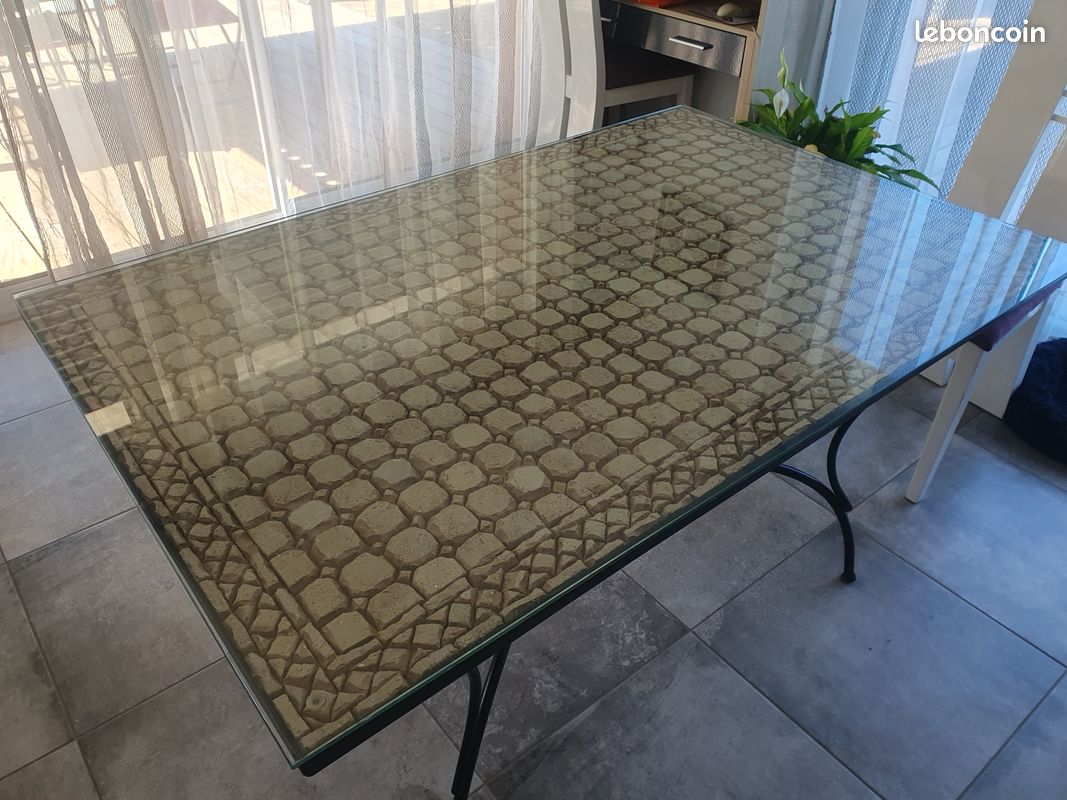 Table en fer forgé et pierre (image 2)