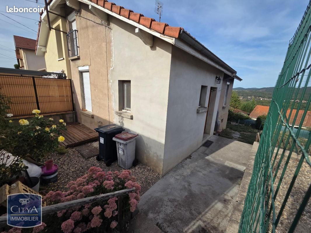Maison 3 pièces 60 m² · à Auzat-la-Combelle · 60 m² · 610 €/mois