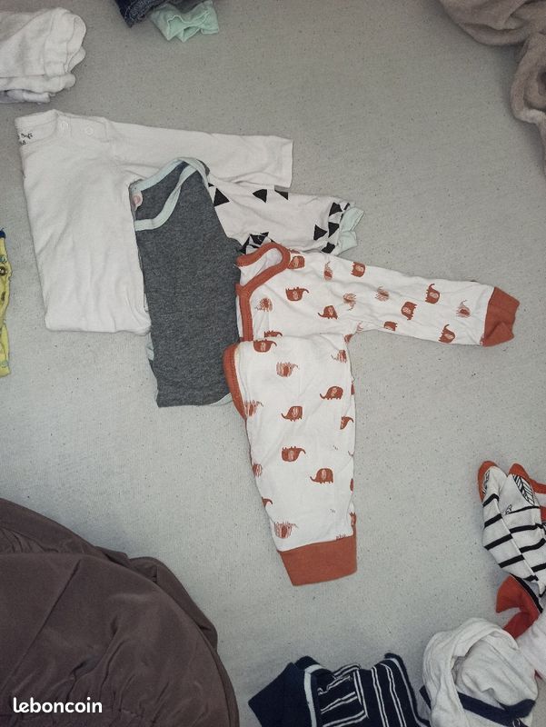 Lot vêtements bébé mixte 6m (image 5)