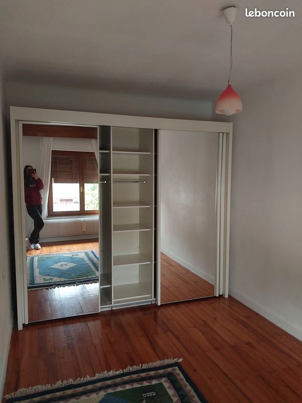 Armoire 3 portes avec miroir (image 2)