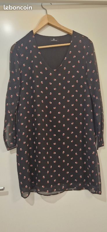 Robe noire imprimée (image 2)