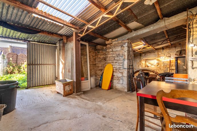 Immeuble 195 m² Archingeay