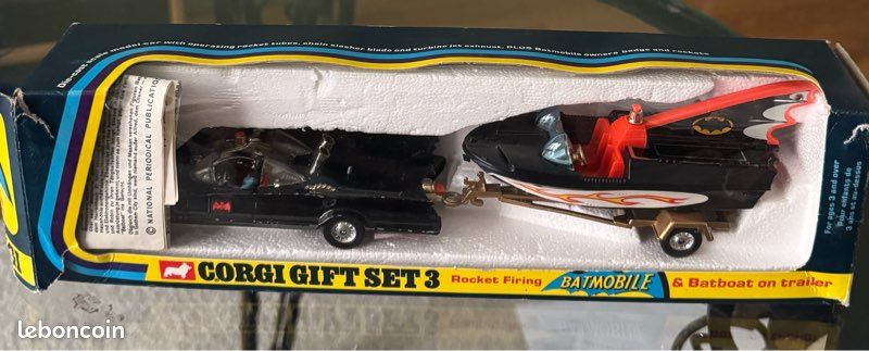 Corgi - 1:43 - Corgi Batman Gift Set 3 - Batmobile et