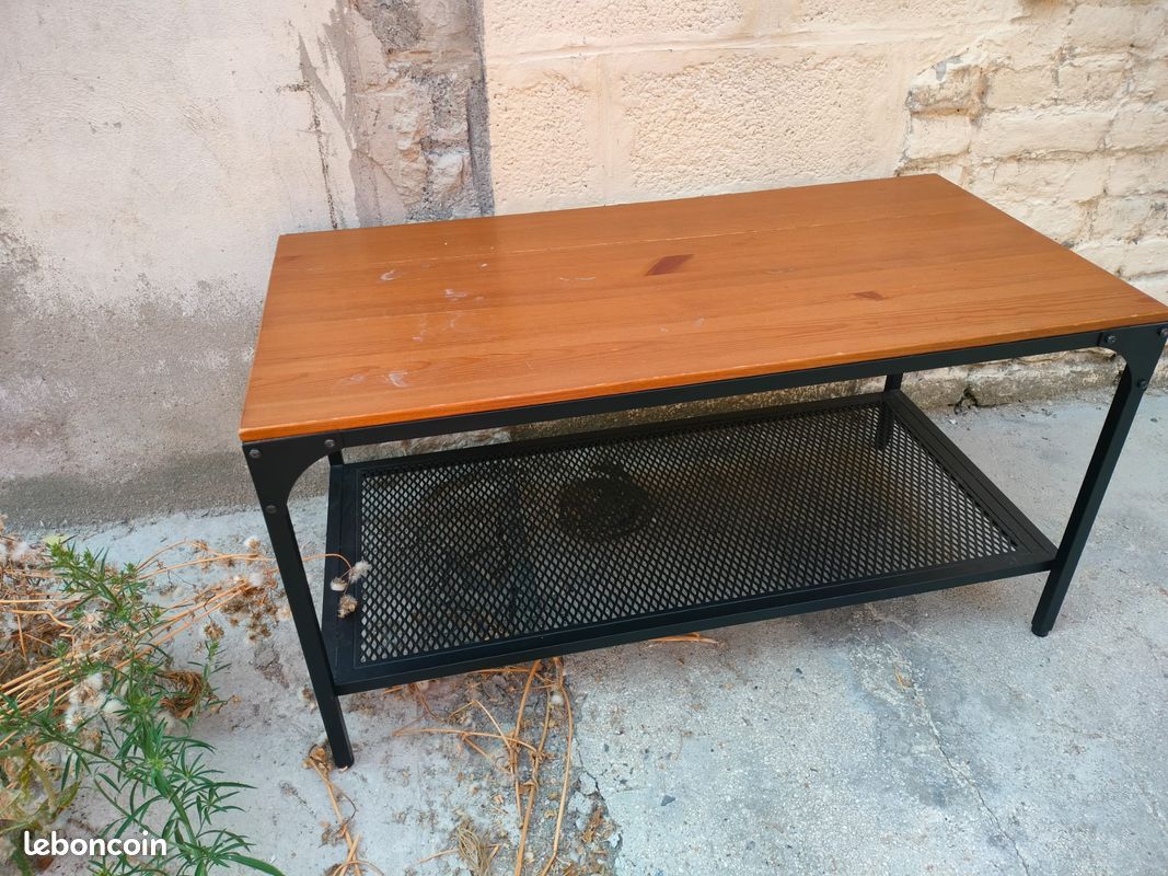 Table basse IKEA modèle Fjallbo (image 1)