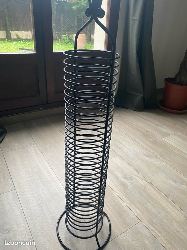 Range CD vertical en fer forgé (image 1)