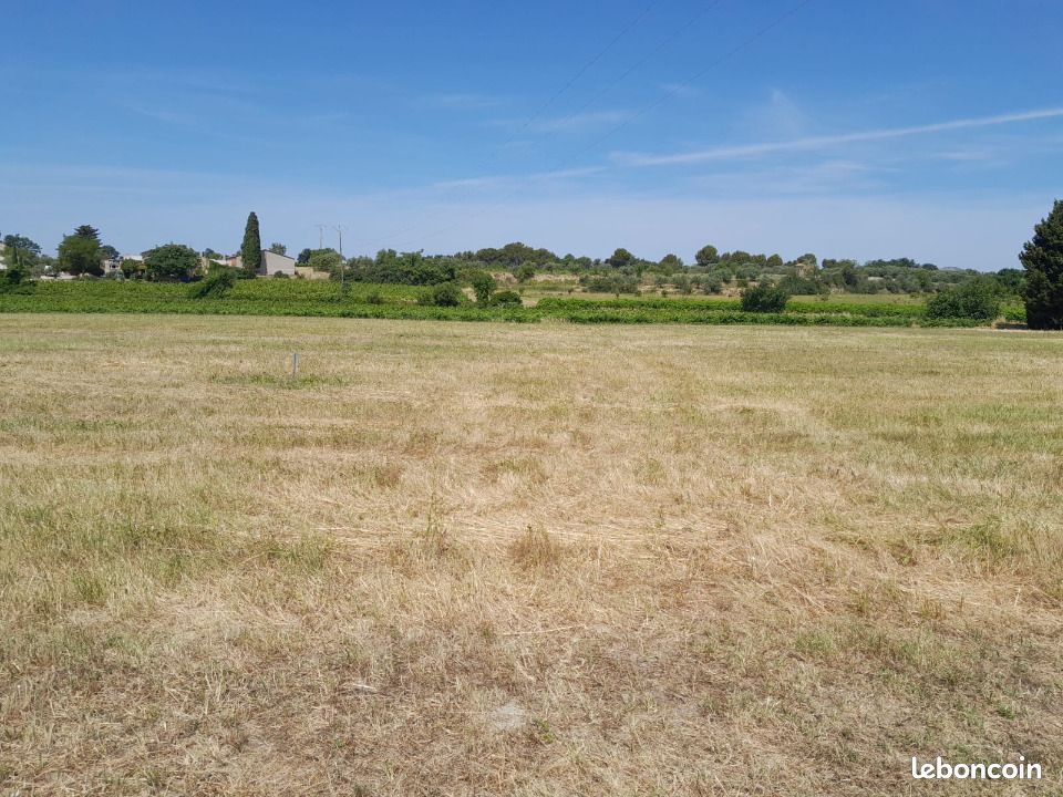 Terrain 473 m² · à Vacqueyras · 114 000 €