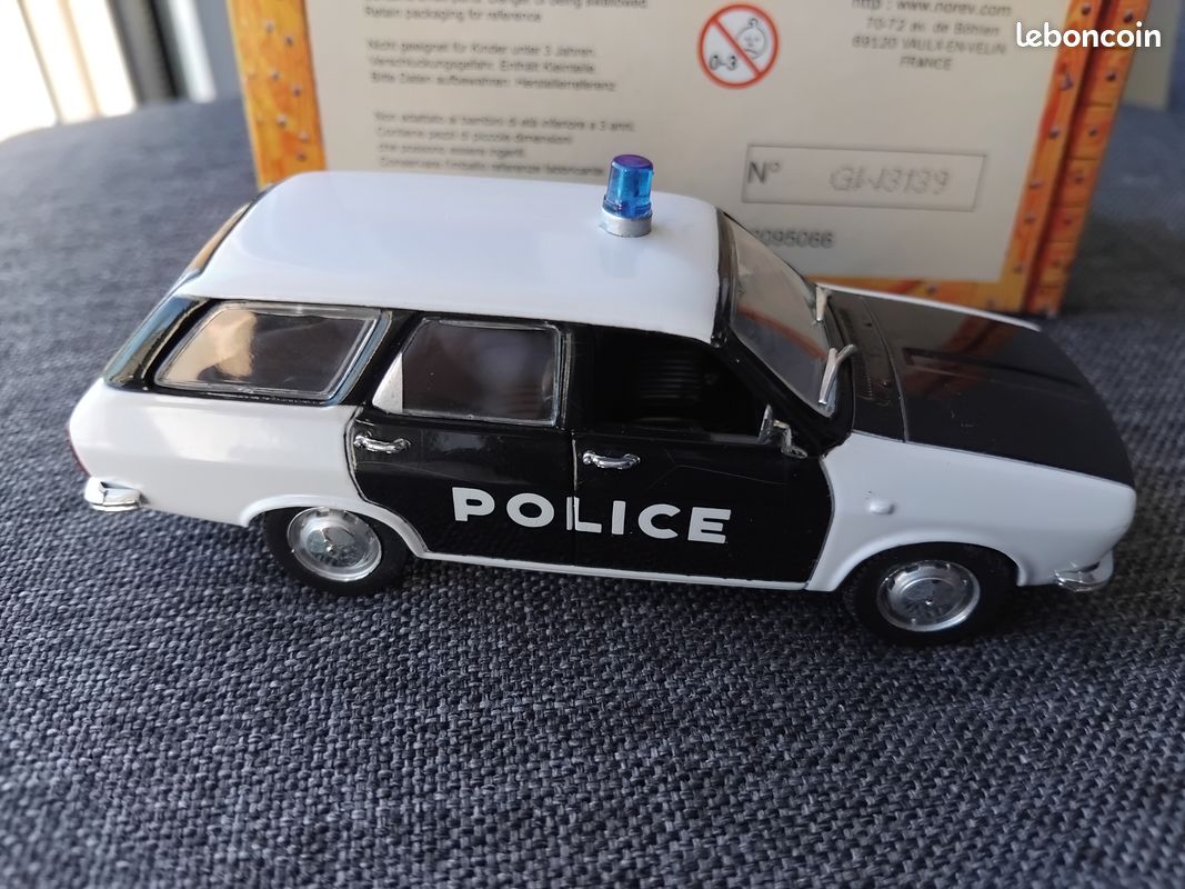 Renault R12 Police – Miniature Métal 1/43 – édition Lait Paye Avec Boîte – Occasion