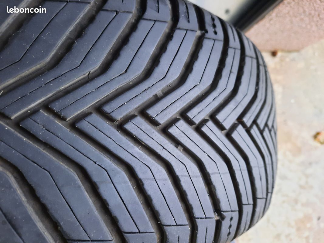 Pneus 4 saisons Michelin Crossclimate 2 195/60 R16 93H 