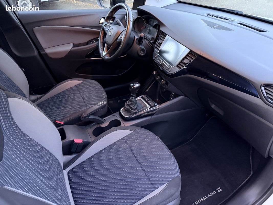 OPEL CROSSLAND INNOVATION ESSENCE TURBO 130ch (image 7)