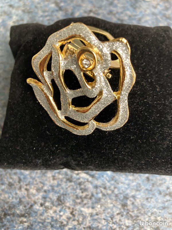Clip à Foulard Broche En Métal Doré Avec Strass Bicolore - Occasion - Accessoire élégant