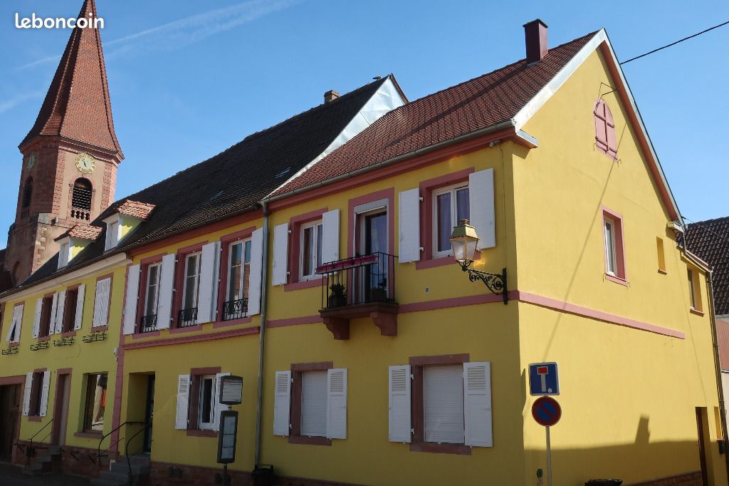 Appartement 4 pièces 127 m² · à Wettolsheim · 127 m² · 900 €