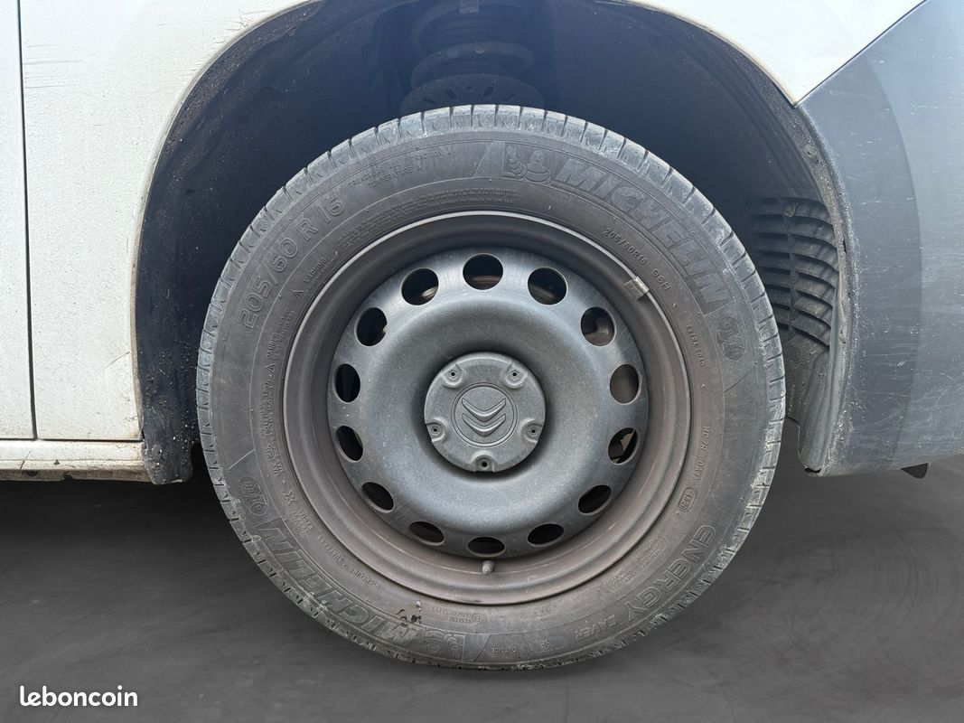 CITROEN BERLINGO Taille M BlueHDi 100 SS BVM6 Feel Pack (image 16)