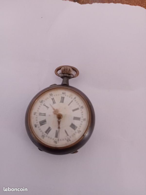 Montre à Gousset Pour Femme En Argent Avec 10 Rubis - Modèle Vintage N°19 - Occasion