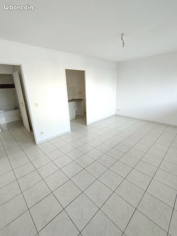 Studio 1 pièce 29 m²