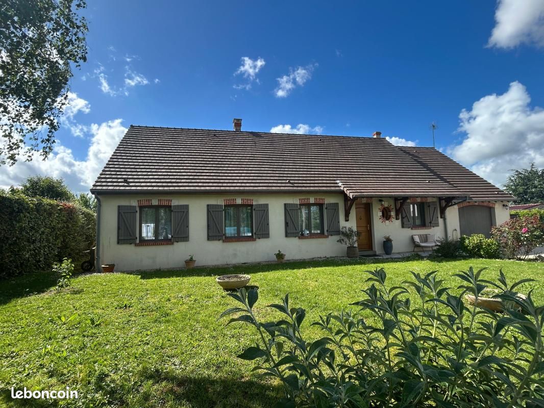 Maison 5 pièces 112 m² · à La Chapelle-Saint-Martin-en-Plaine · 112 m² · 215 000 €