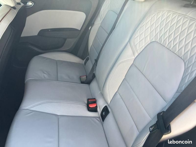 Renault Clio 1.6 E-Tech 140ch Initiale Paris -21 (image 14)