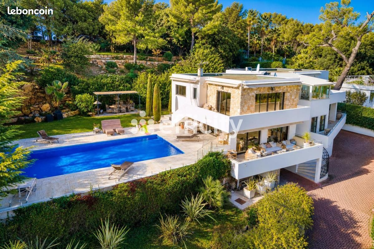 Maison 11 pièces 400 m² · à Vallauris · 400 m² · 4 200 000 €