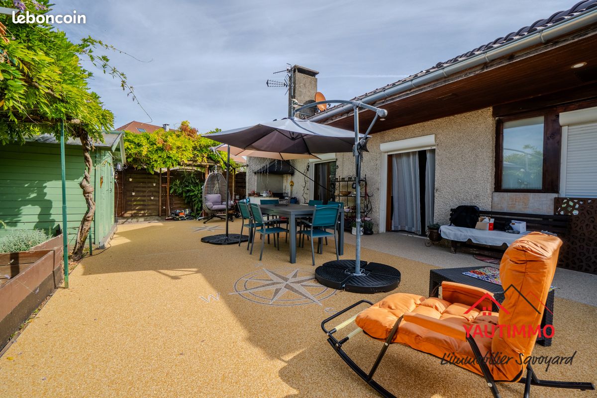 Maison 8 pièces 200 m² · à Douvaine · 200 m² · 750 000 €