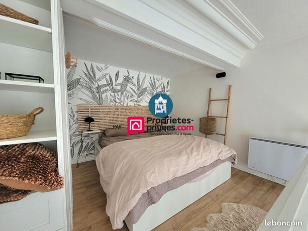https://img.leboncoin.fr/api/v1/lbcpb1/images/12/c0/e5/12c0e54ee19d0ab964b7e3cd500b31345ab174b6.jpg?rule=ad-image
