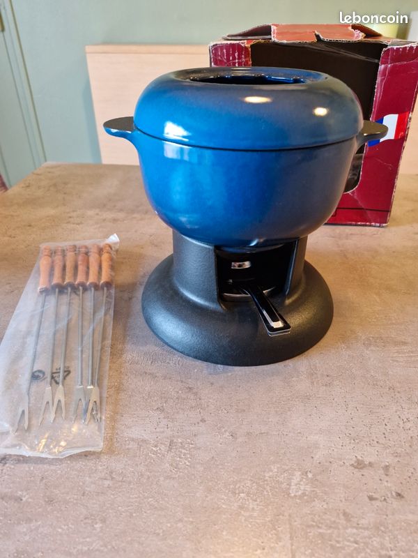 Montagne. Service à fondue Rouge & Chamonix 22 cm - Table & Cook
