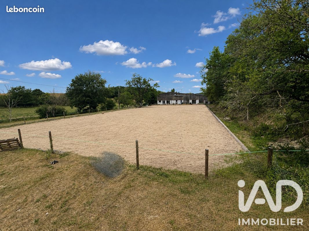 Maison 4 pièces 166 m² · à Nixéville-Blercourt · 166 m² · 251 000 €