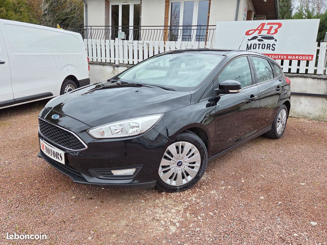 Ford Focus III EcoBoost 125CH Trend S&S (image 1)