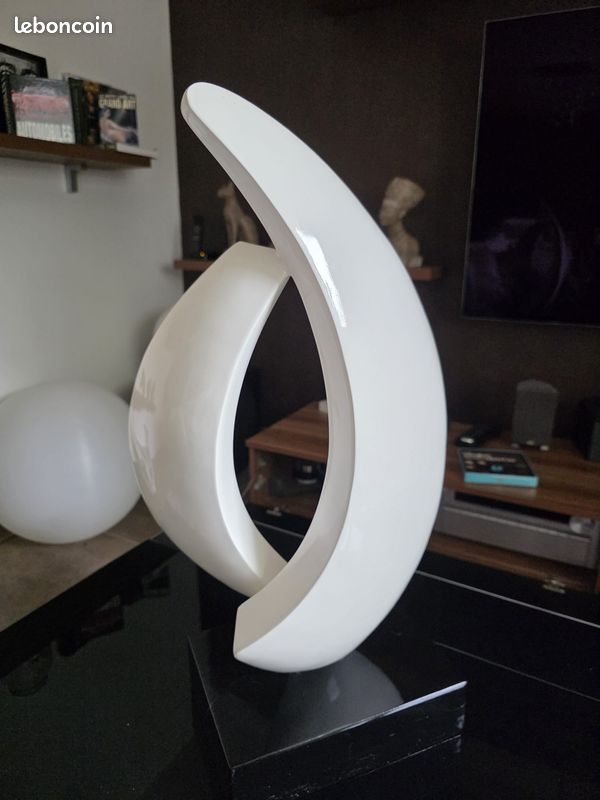 Sculpture abstraite “Voile” – Élégance et modernité (image 2)